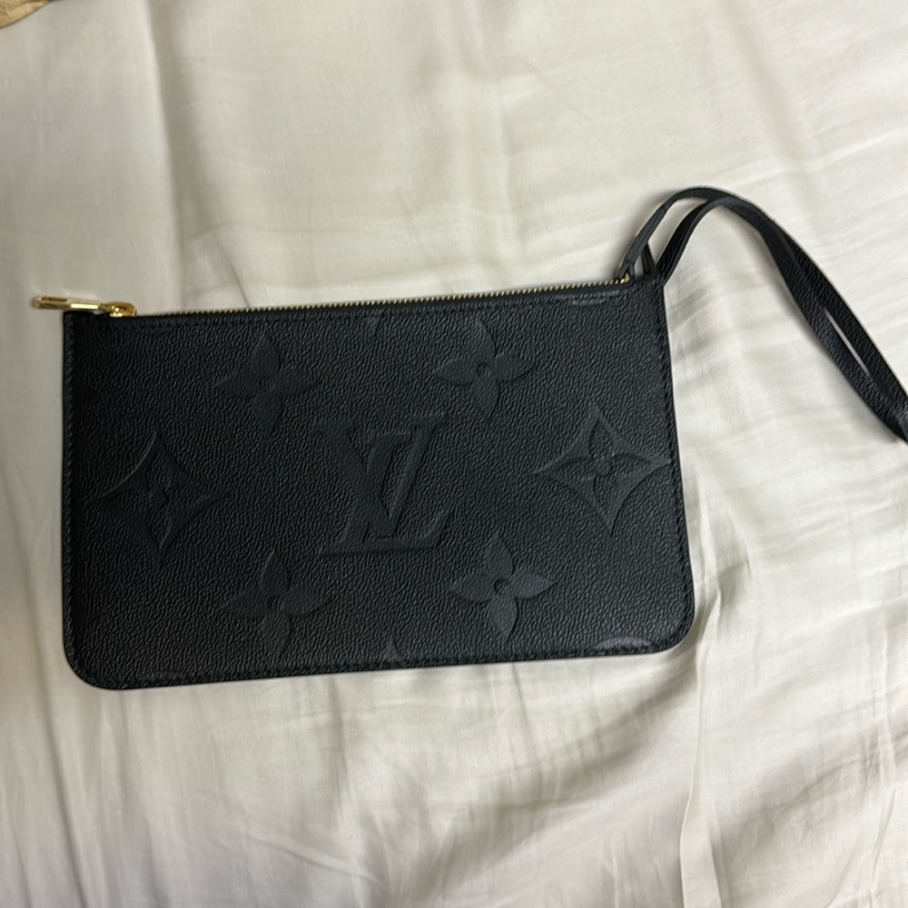 Brand new lv leather neverfull Gm pouch
